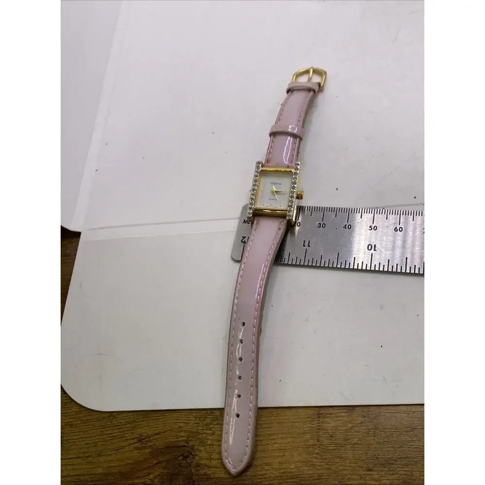 Womens Gold Tone Vintage Tank Watch New Battery